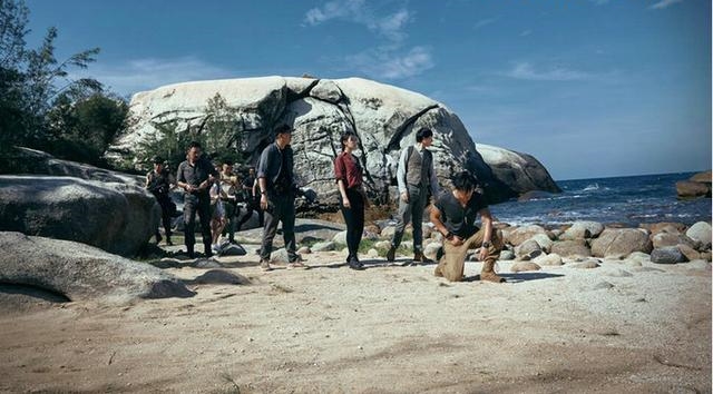 中国映画 ジュラシック アイランド 殺出侏羅紀 Jurassic Island 72分 元レンタル店店長まぁくのｂ級日常映画館